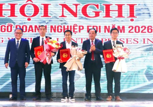 03 du an trao GCNDT.jpg