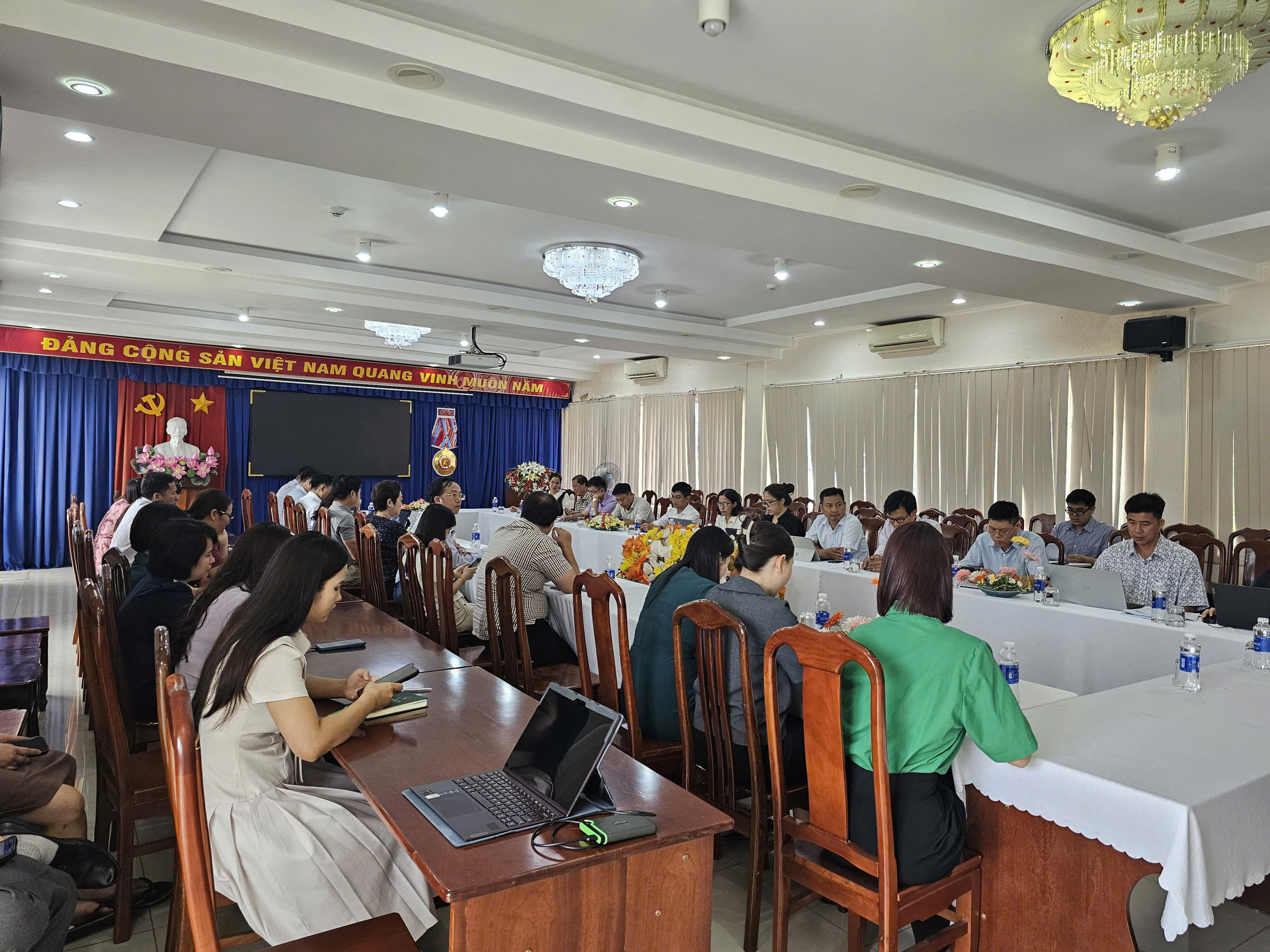 HN trực tuyến 500 ngày đêm.jpg