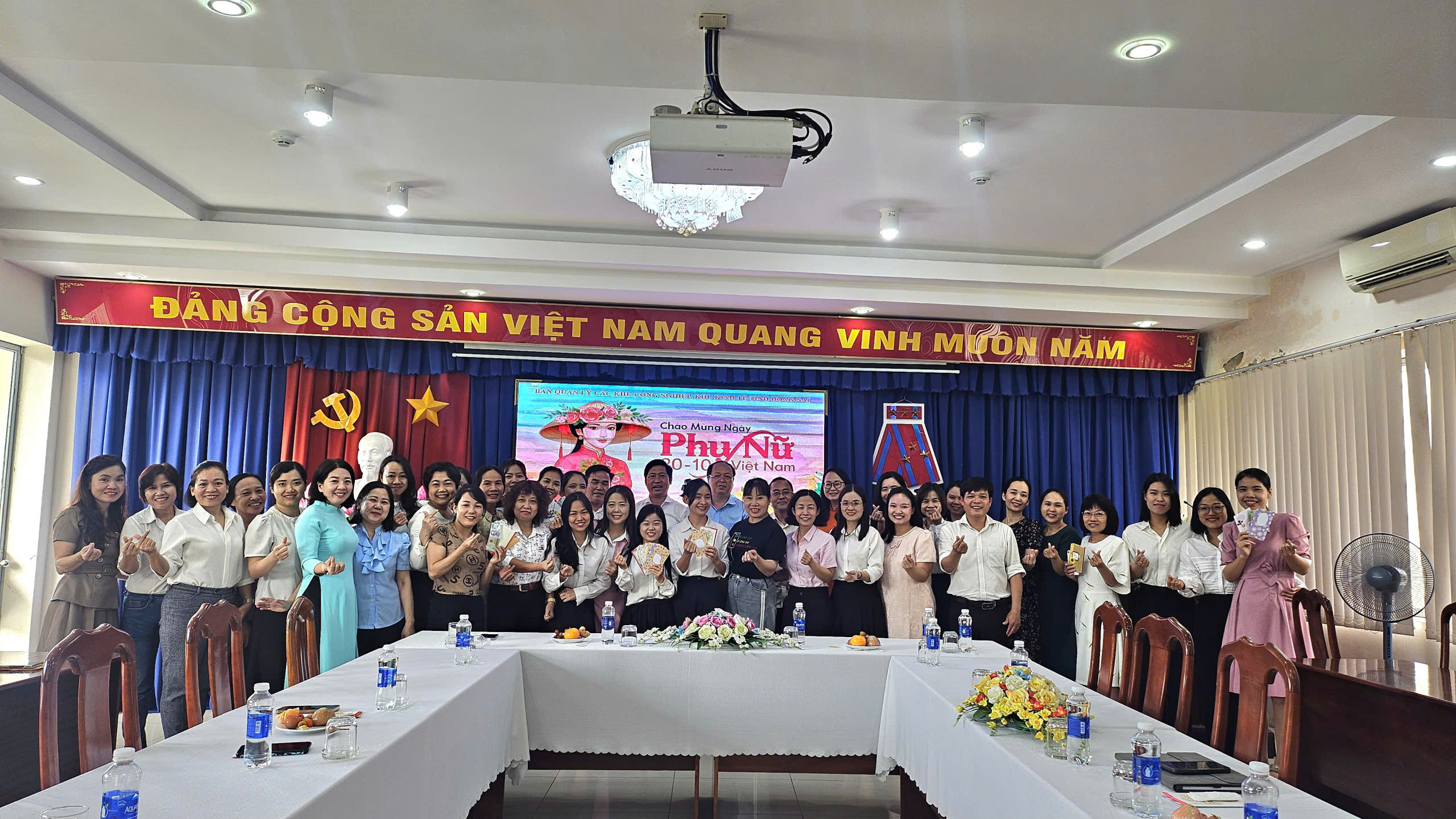 gen-h-tập thể nữ CCVC.jpg